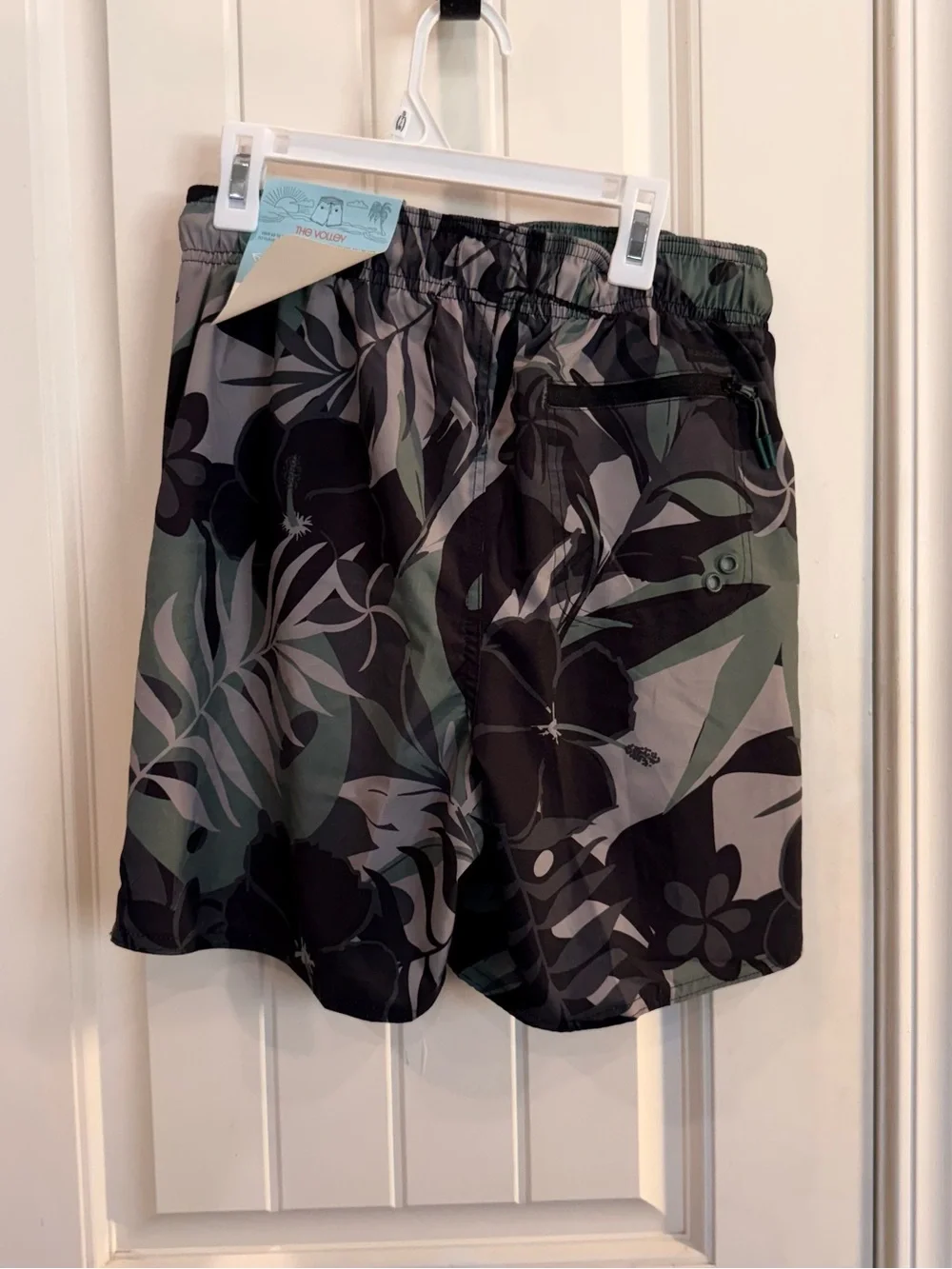 Laguna Swim Men’s Small Floral Swim Trunks 6” Inseam UPF 50+ NWT